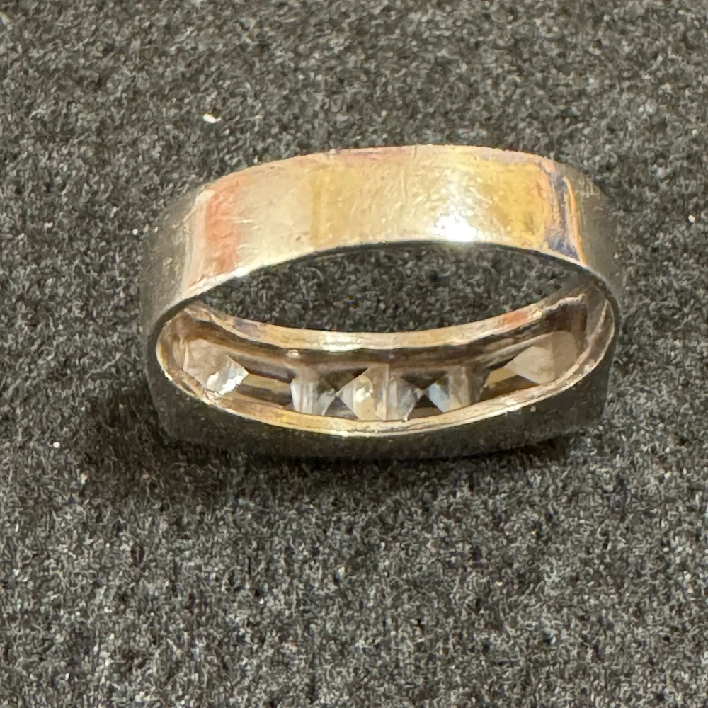 Mid-century style sterling 925 ring with baguette cut CZs